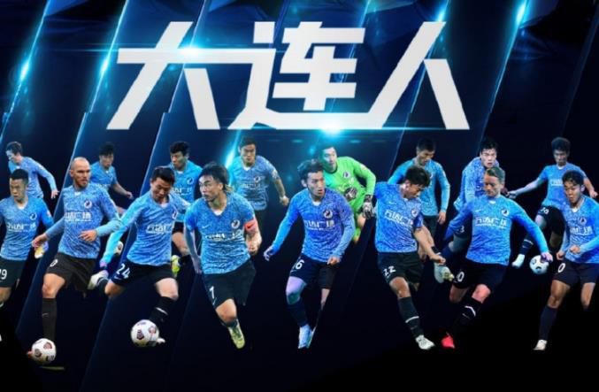 当发现狗仔偷拍时，“四爷”不仅伸手遮挡还与“若曦”保持距离欲盖弥彰。
