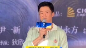 2024-11-05 当地时间2024年11月4日，英国曼彻斯特，“基莲”基里安·墨菲、丽贝卡·弗格森现身电影《浴血黑帮：不死之人》（Peaky Blinders: The Immortal Man）片场路透。